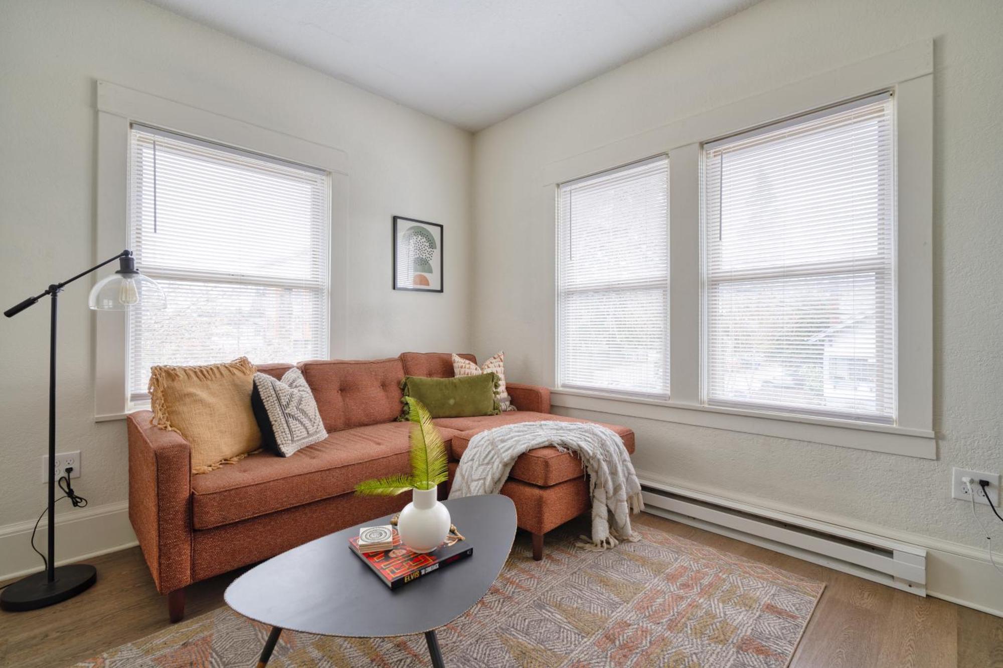 Holiday home Collection - Mt Tabor Retreat - Local Eateries - Shops - Bars Portland